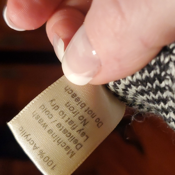 Lildy Printed Vest - Picture 7 of 7